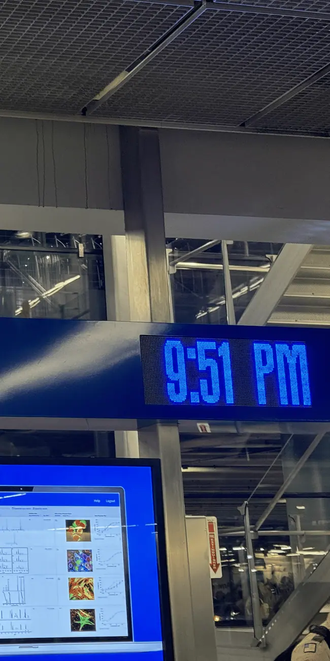 welcome to chicago O'hare sign